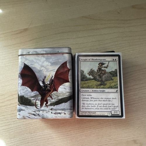 Magic the Gathering collection like new with Ultra Pro Elmore metal box