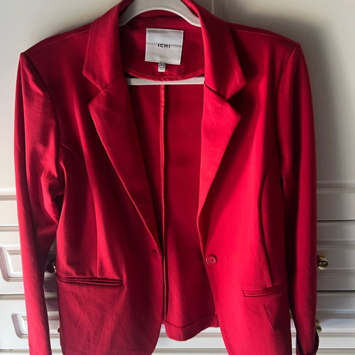 ICHI red jacket like new, size XL
