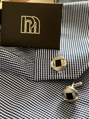 Pepe Mateu cufflinks like new with black detail
