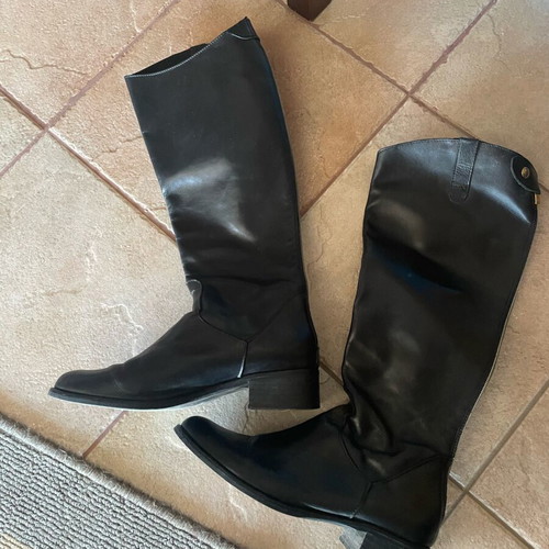 Black boots size 40 used, heel height 4cm