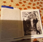 Yves Saint Laurent fashion book, Ta mikra vivlia tis modas