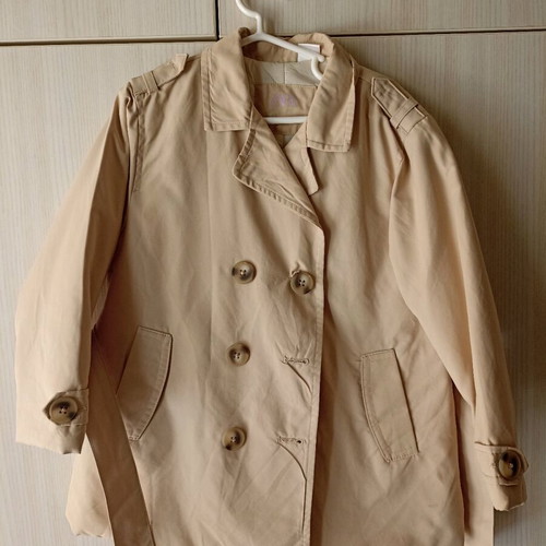 Zara kids beige trench coat size 3-4 years like new