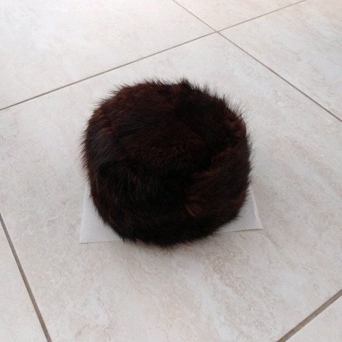Fur hat natural hair Small like new, brown
