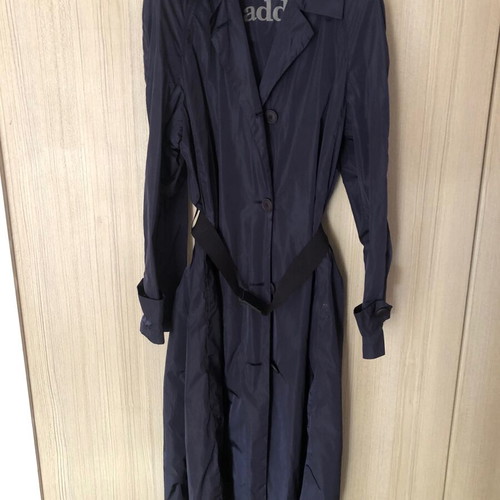 Add blue trench coat with belt and pockets like new, size 42