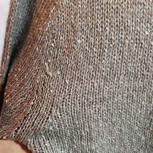 Long-sleeve gray wool blouse with sequins like new, size S