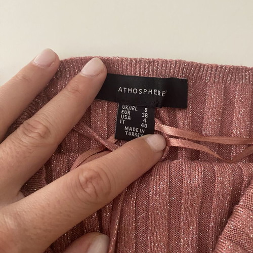 Rose gold knitted sleeveless top like new, size S