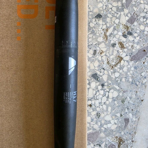 Canyon H17 400mm reach 70 like new