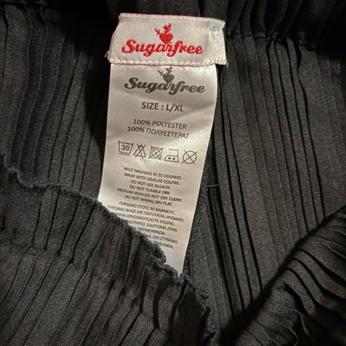 Black pleated SugarFree pants like new, size L/XL