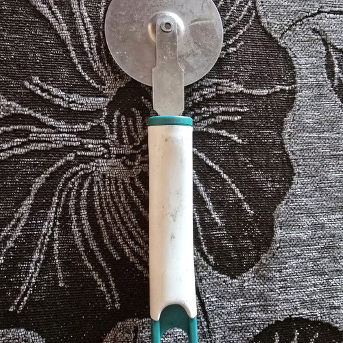 Various kitchen items like new, pack