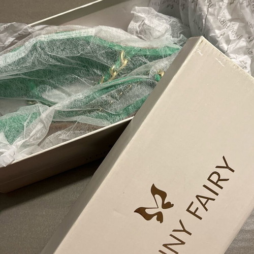 Jenny Fairy green leather sandals like new with gold details size 39