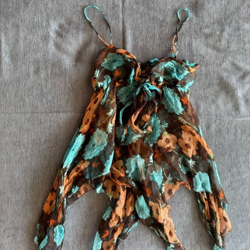 Floral airy top Nara Camicie like new, asymmetrical design