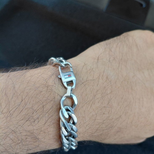 Tommy Hilfiger stainless steel bracelet like new, silver