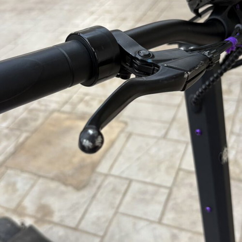 Electric Scooter used with 11-inch wheels and tubeless tires