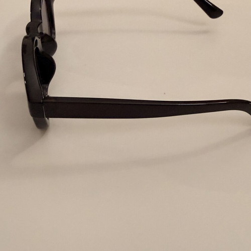 Smelly Japan Sunglasses like new, black