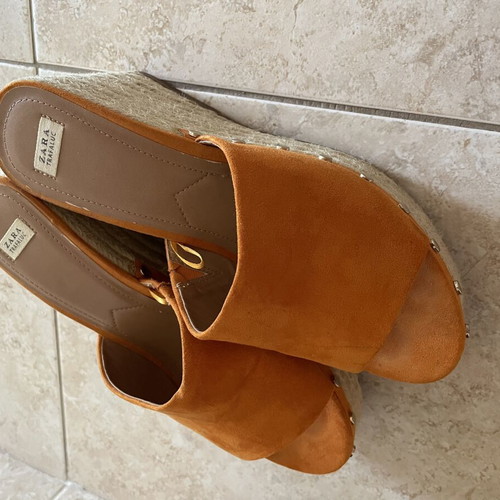 Zara platforms used, size 40, beige and orange