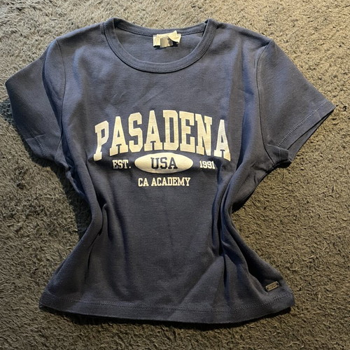 Pull and Bear blue T-shirt XS/S