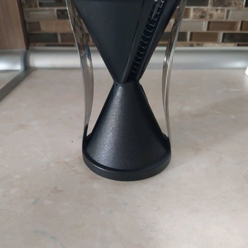 Vegetable cutter like new with double blade