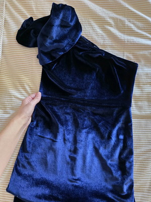 Velvet midi dress On Line like new, size small, blue
