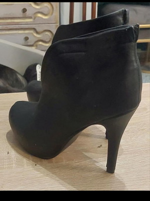 Stiletto ankle boots new, size 41, black, synthetic leather