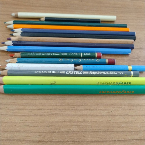 Colored pencils used, set of 16