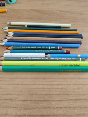 Colored pencils used, set of 16