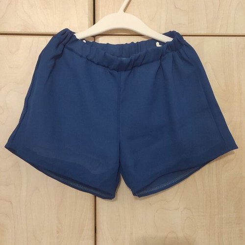 Sam set blouse and shorts 8 years like new, blue