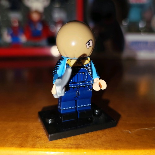 Jason Voorhees (Sack Mask) σαν καινούργιο με βάση στήριξης και μαχαίρα