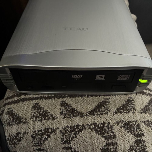External 5.25” CD/CDRW/DVD/BLURAY Drive Case used with USB and power supply