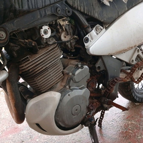 Suzuki XF 650 Freewind motorcycle used for repair or spare parts