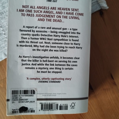 The Redbreast by Jo Nesbo like new, English