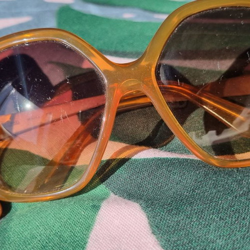 Michael Kors sunglasses used, vintage with honey frame and brown lenses