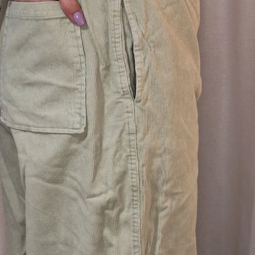 Corduroy wide pistachio jeans Stradivarius like new, size M 38 10