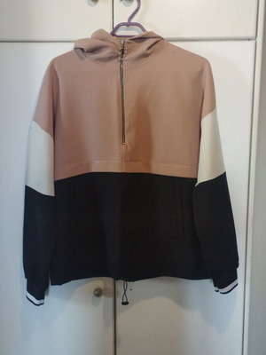 Zara sweatshirt small like new