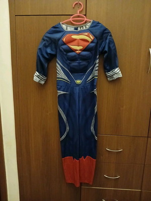 Superman costume used for 7-8 years old, size 122-128 missing red case
