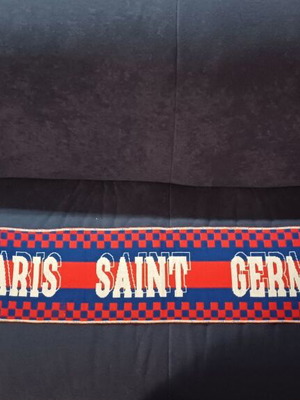 Paris Saint Germain scarf in like new condition