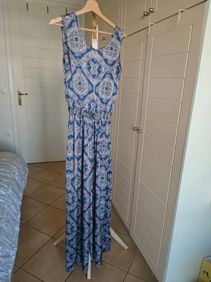 Regalinas one-piece jumpsuit like new, blue multicolor with wide pants