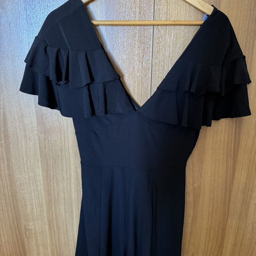 Bershka black romper with ruffled sleeves like new, size L