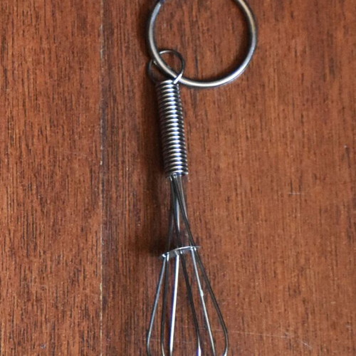 Egg Beater Keychain like new, silver metal