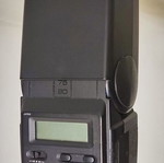 SUNPAK Power Zoom 4000AF electronic flash used with LCD for film cameras