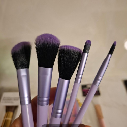Makeup tools new, unused in packaging