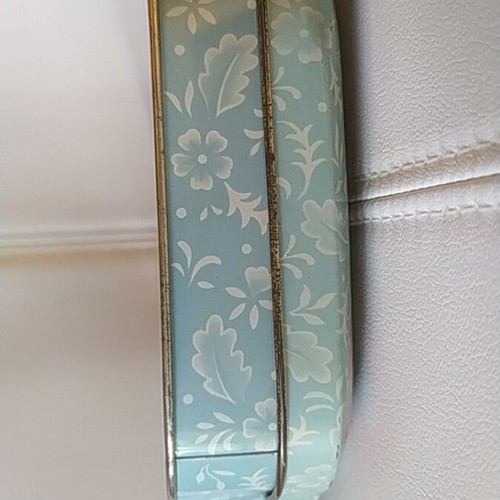 Collectible biscuit tin used, 1970s decade