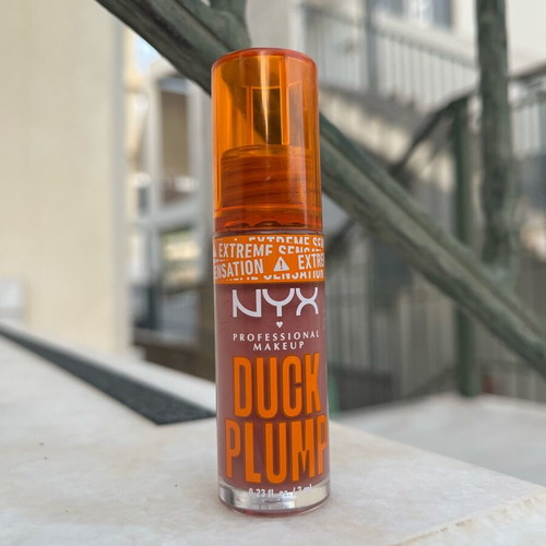 Nyx Duck Plump like new, spicy