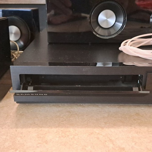 Samsung HT-C350 Home Cinema 5.1 used system with DVD player