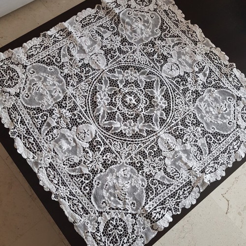 Crochet tablecloth 75x75 cm