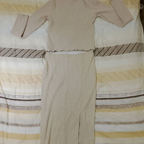 Gina Tricot rib skirt medium, like new, beige