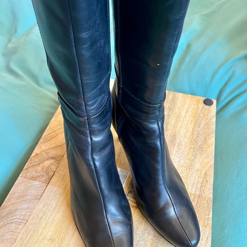 Haralas leather black boots like new