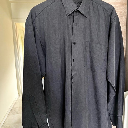 Men's dark gray shirt large like new