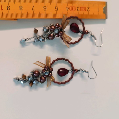 Boho hanging brown earrings like new with beads