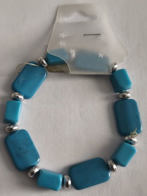 Turquoise bracelet new with silver beads