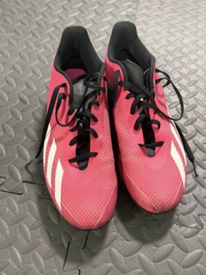 Adidas football shoes used, pink with black details